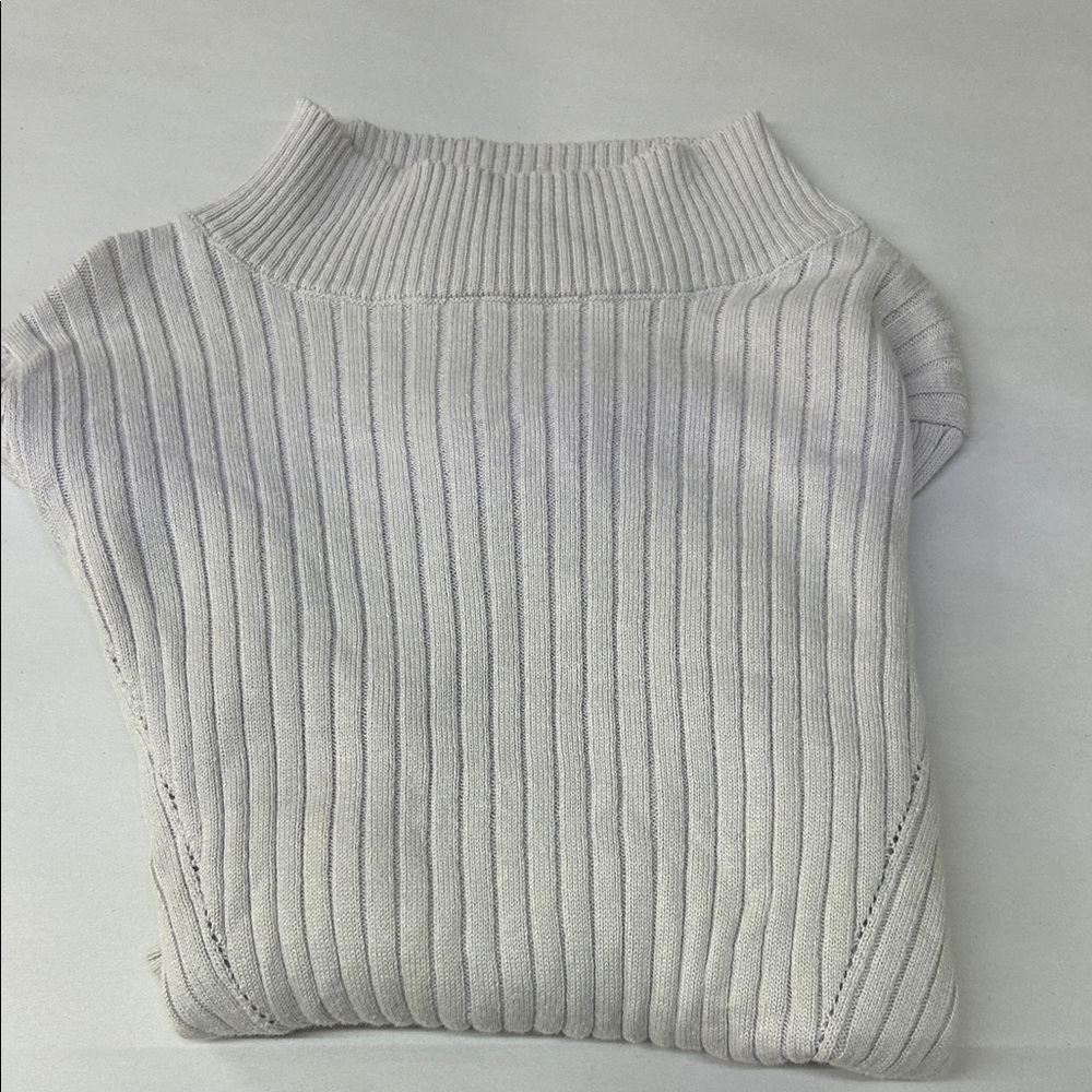 She + Sky Gray Ribbed Turtleneck Sweater